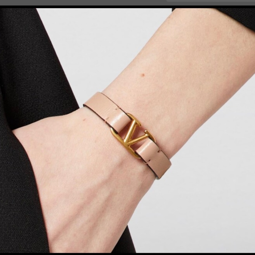 Valentino Garavani V-Logo Pink Leather Bracelet